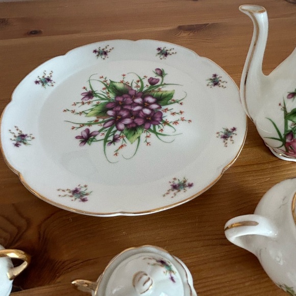 Miniature Tea Set - Picture 14 of 15